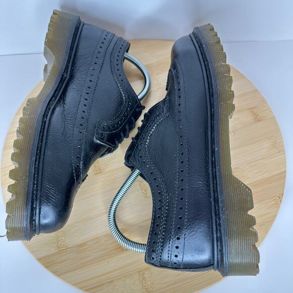 Dr. Martens 3989 Brogue Wingtip Pebble Leather Dress Shoe AirWair Classic Mens 7 - Picture 5 of 7